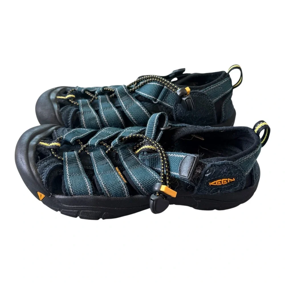 KEEN Newport H2 Waterproof Hiking Sandals Youth Size 4 Teal‎ Black
